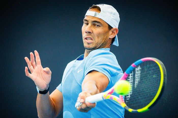 九游会- 纳达尔意外战胜巴塞罗那，重返赛场引爆全场！上演精彩一战