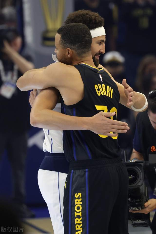 九游-瑞士队观众热烈欢呼！，库里迎来二十赛季出色发挥再创辉煌时刻的简单介绍
