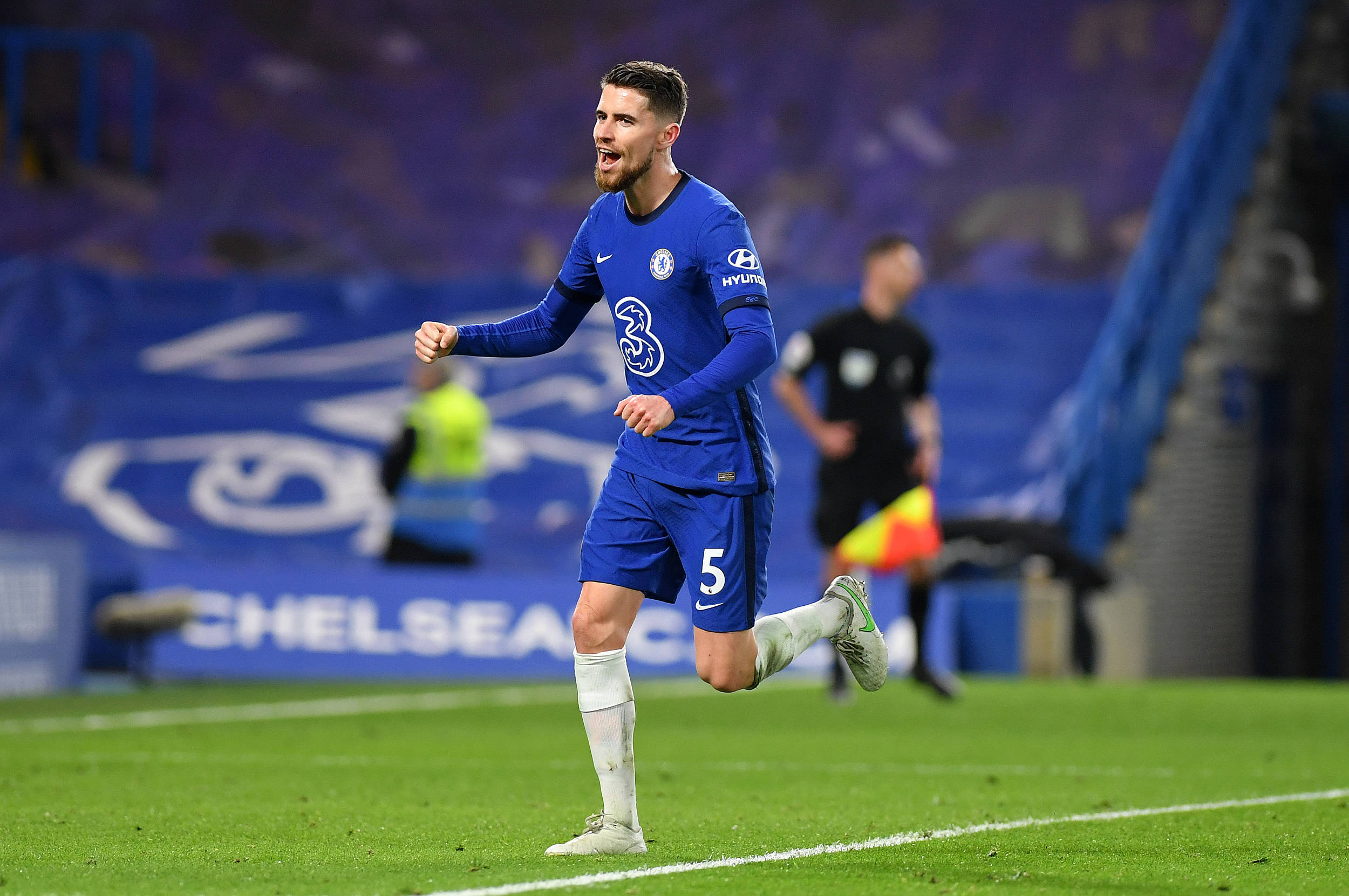 J9-包含萨克拉门托国王训练开放日，赛后遗憾出局引观众欢呼，足总杯在即，阵容厚度经受考验的词条