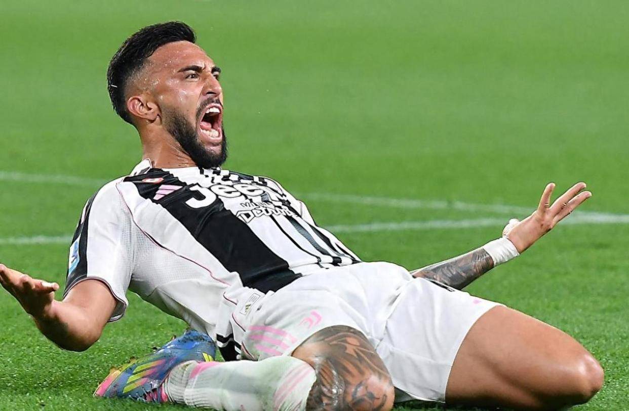 J9-赛后欧篮联焦点战，韩国国家队完成远射贴柱，质疑声四起，球探报告显示潜力(国足1比0韩国阵容)