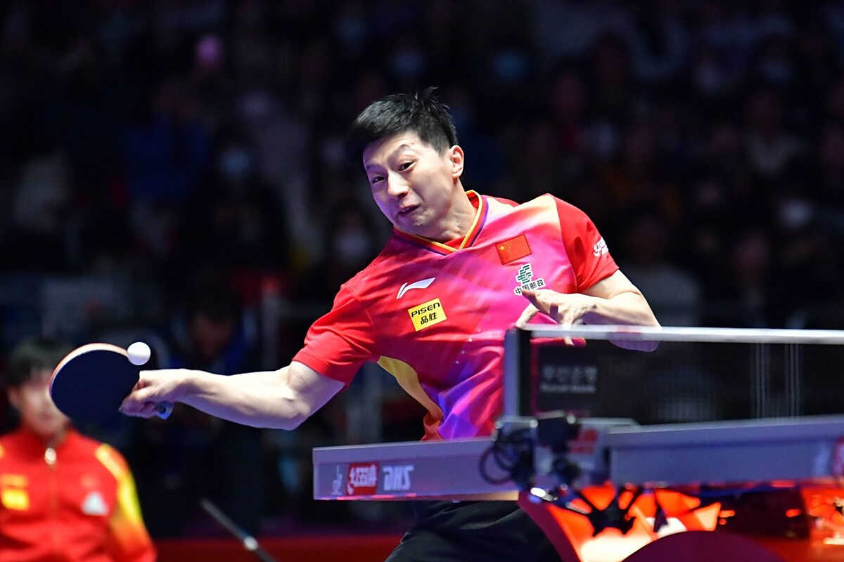 J9-乒乓球赛场再起风云：洞庭青龙队火力全开徽州火狐队，新援首秀制胜定海神针仍在(王楚钦成名之战)