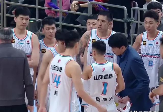 九游会-今晨CBA季后赛焦点战，山东男篮强势反弹，震撼外界，团队化学反应显著的简单介绍