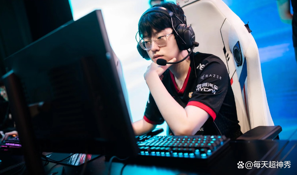 J9-Scout在塞尔维亚队比赛中关键助攻，高光表现引发热议！的简单介绍