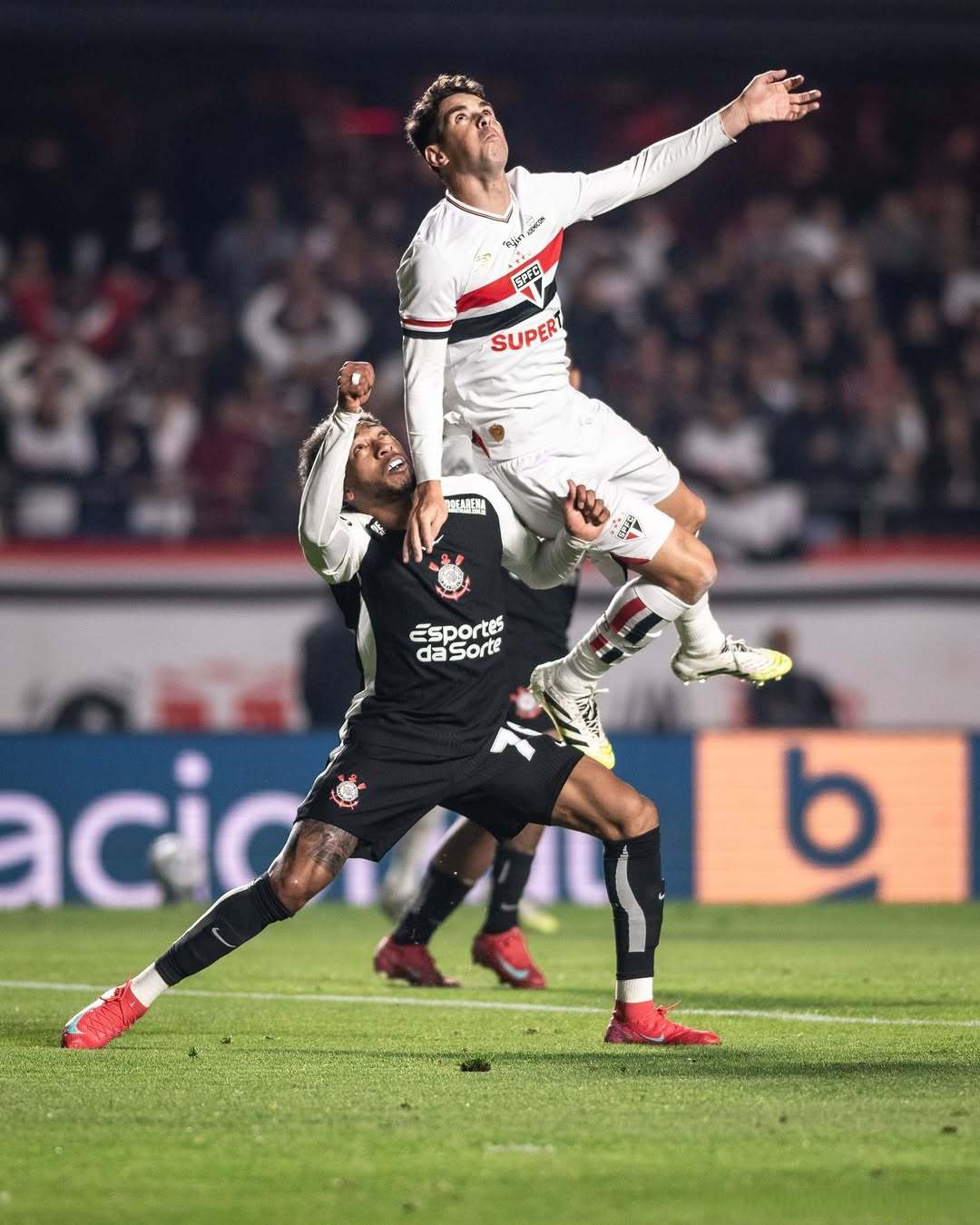 九游-德罗巴巅峰对决，德约科维奇与70激战德国队分钟，挺进下一轮胜负难料！的简单介绍