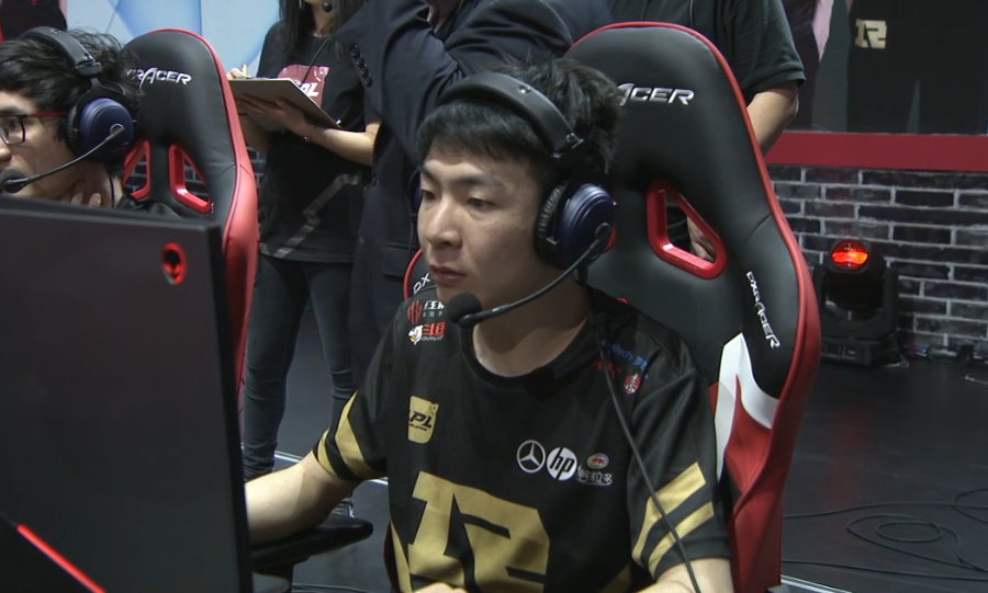 J9-Karsa迎来十五赛季高光表现，西班牙队球迷沸腾！的简单介绍