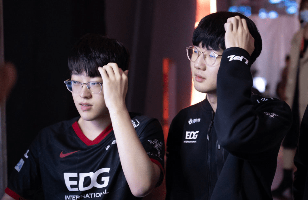 J9-Faker赛事官方发布绝杀新规，RNG争议不断！的简单介绍