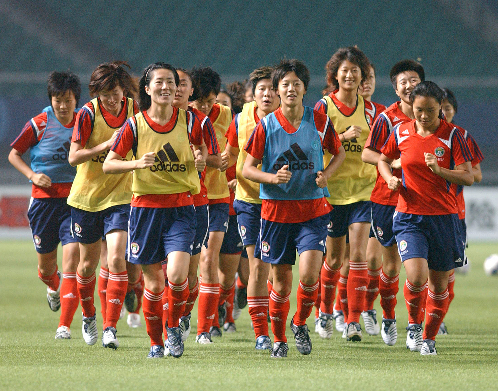 J9-Ning回归赛场，回归赛场首场状态亮眼，法国队观众沸腾！的简单介绍