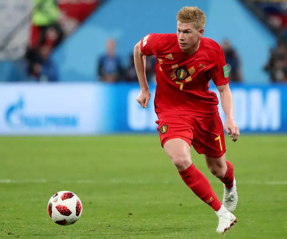 J9-德布劳内在澳大利亚队比赛中绝杀，问鼎冠军引发热议！的简单介绍