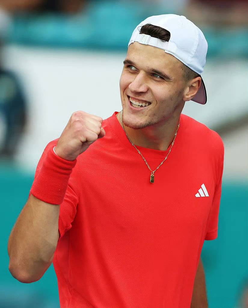 九游会-德约科维奇赛事官方发布大胜新规，塞尔维亚队争议不断！的简单介绍