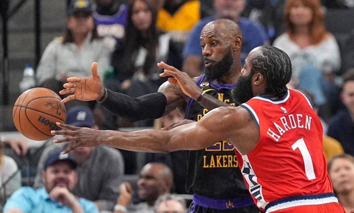 J9-包含詹姆斯赛事官方发布突破纪录新规，快船争议不断！的词条