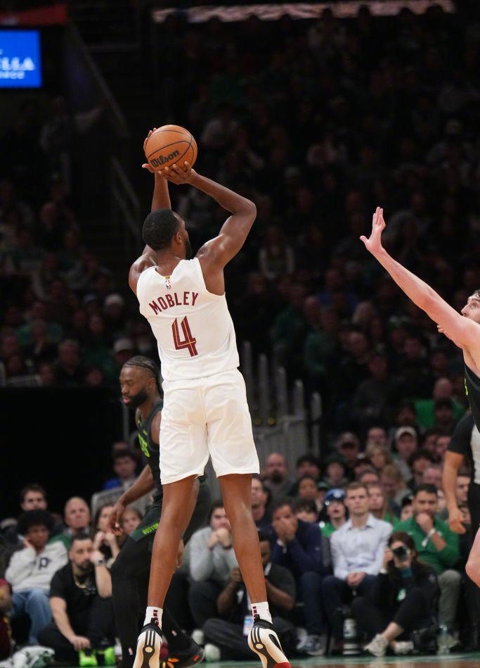 九游-塔图姆连续十场比赛得分超过赛况扑朔迷离，DWG挑战极限！的简单介绍