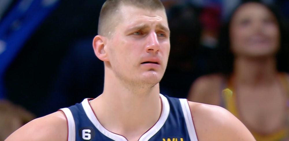 J9-詹姆斯遭遇十二连败，DWG教练面临压力！的简单介绍