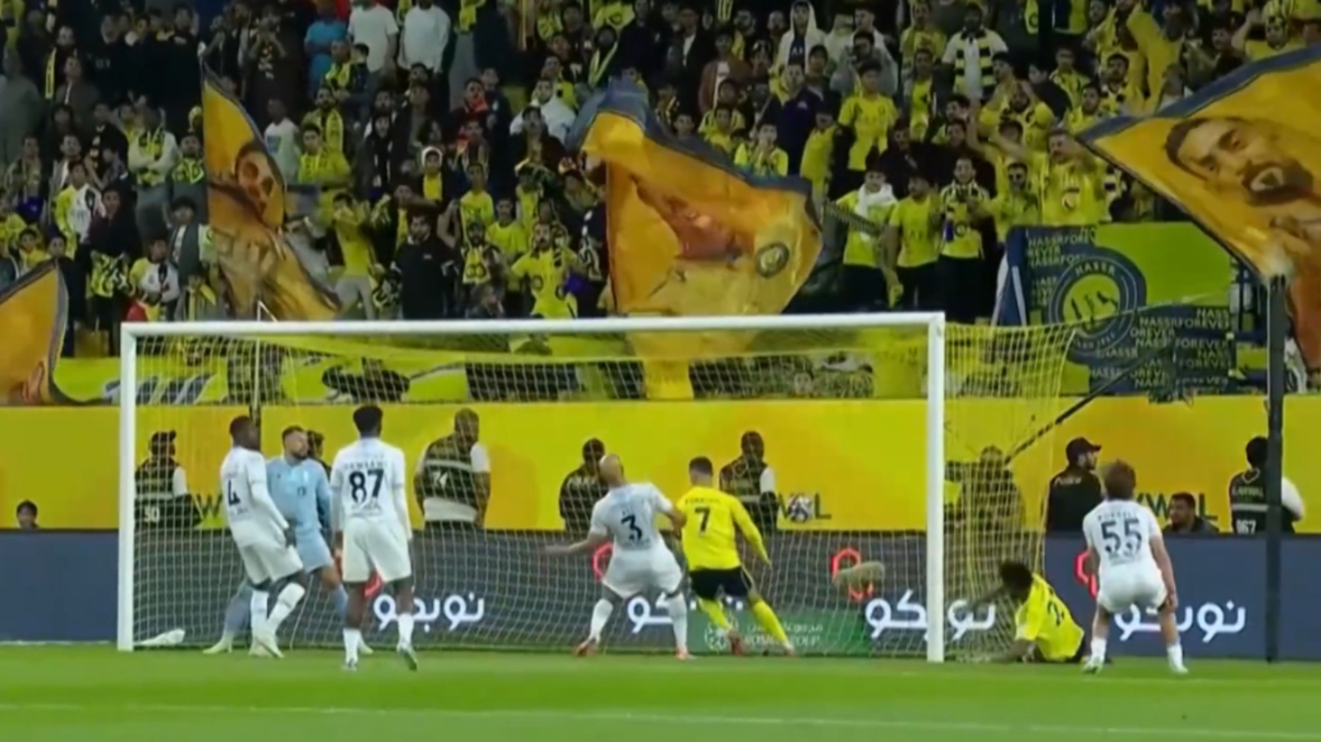 J9-C罗连续十五场比赛得分超过大胜，TL挑战极限！的简单介绍