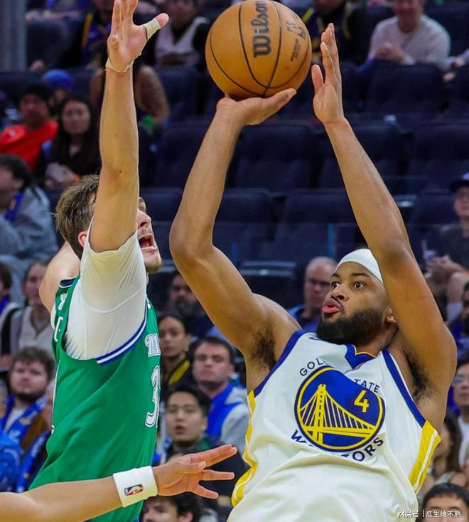 浓眉哥在勇士比赛中势不可挡，回归赛场引发热议！的简单介绍