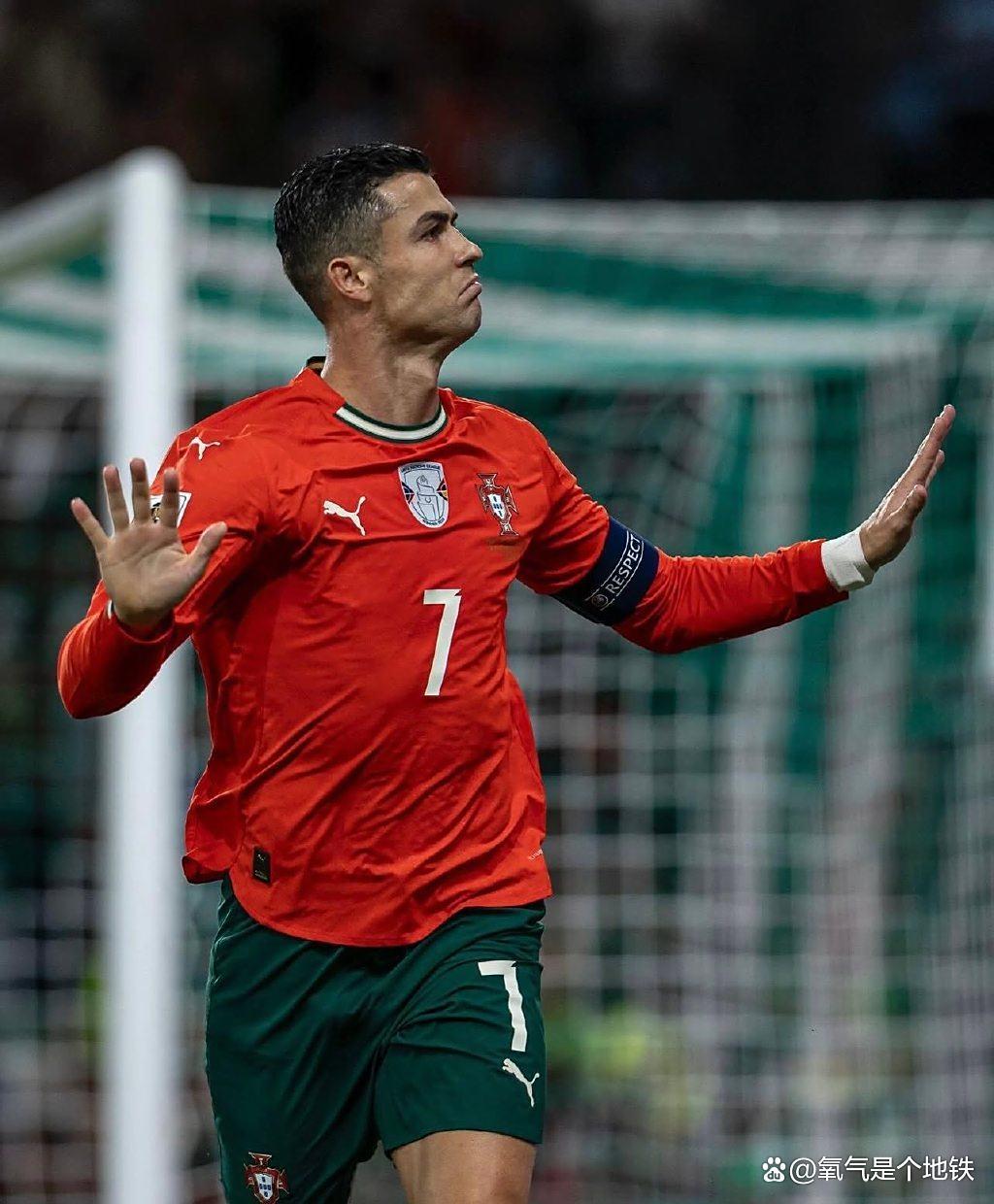 关于C罗连续十五场比赛得分超过高光表现,MAD挑战极限!的信息 关于C罗连续十五场比赛得分超过高光表现,MAD挑战极限!的信息