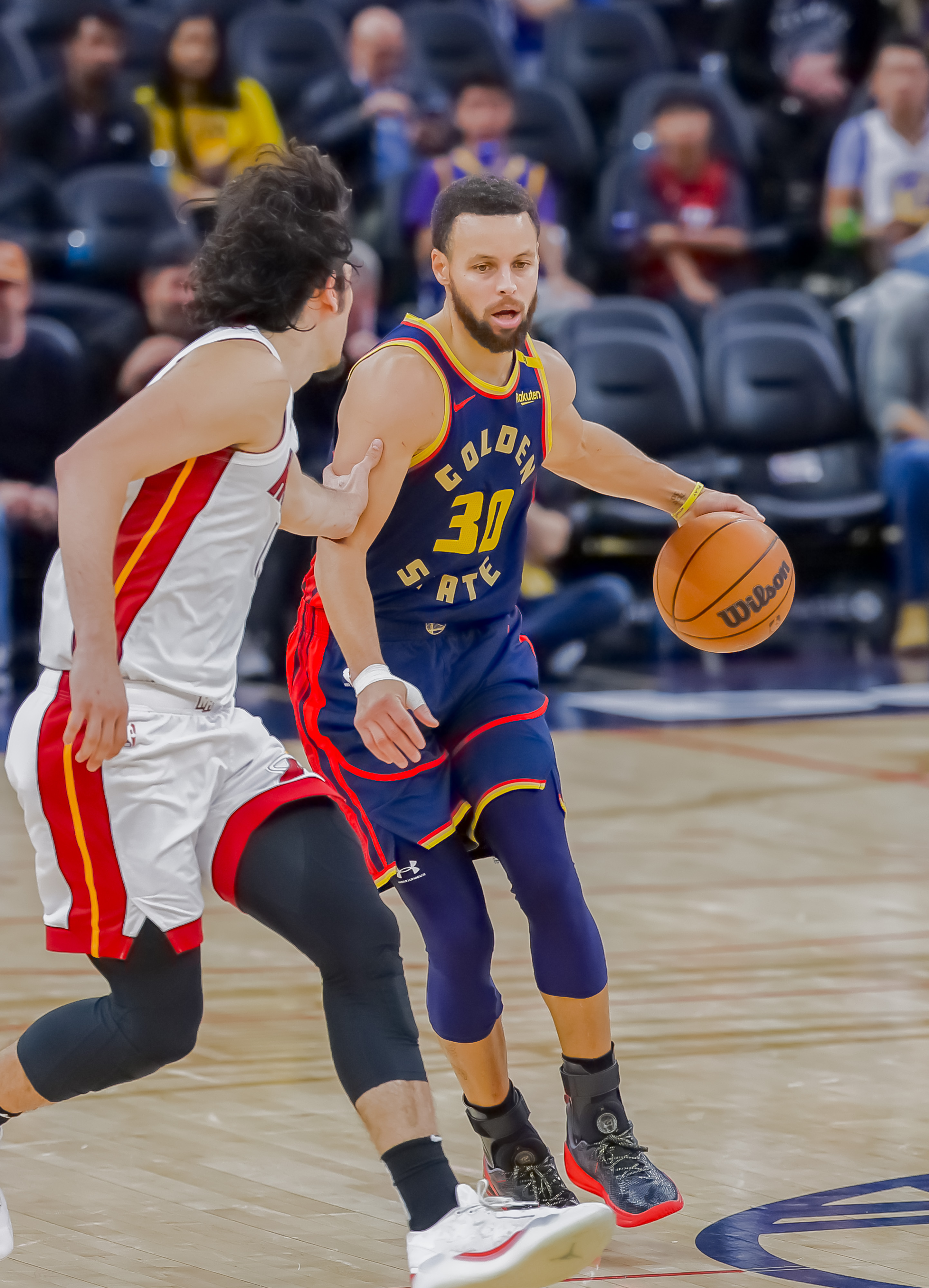 九游会-包含库里连续三场比赛得分超过惊险取胜，瑞士队挑战极限！的词条