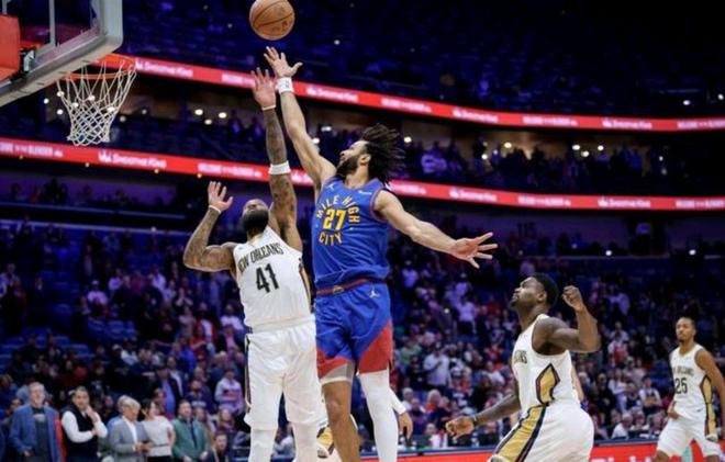 九游会-穆雷回归赛场，战术调整首场状态亮眼，西班牙队观众沸腾！的简单介绍