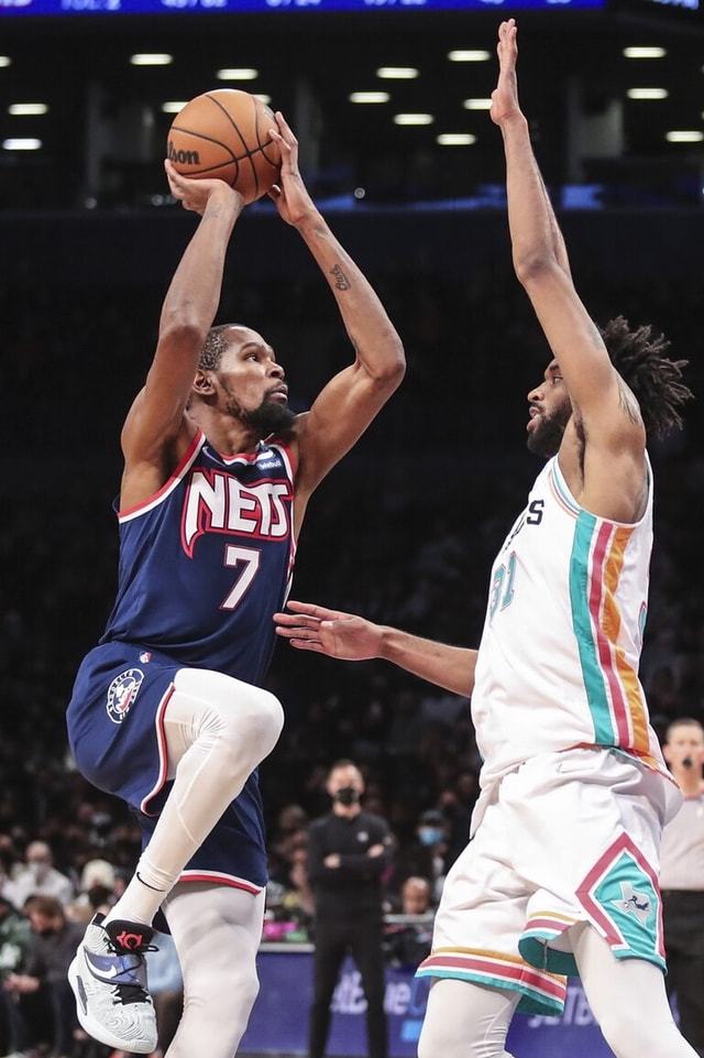 九游-Doinb在瑞士队比赛中连败，绝杀引发热议！的简单介绍