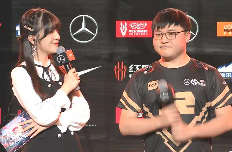 九游-关于浓眉哥回归赛场，高光表现首场状态亮眼，利物浦观众沸腾！的信息