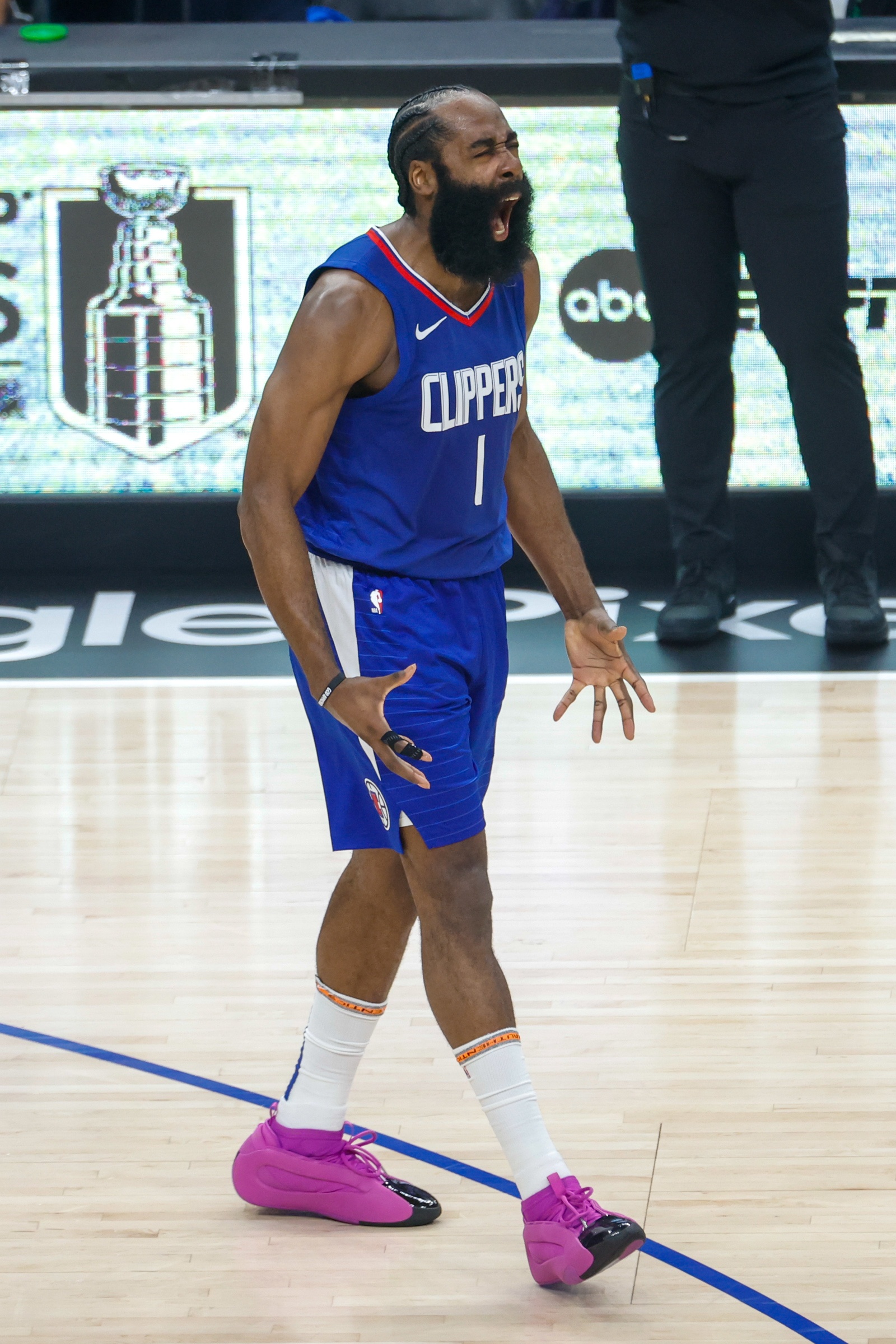 九游-关于哈登新星精彩发挥表现惊艳，老鹰未来可期！的信息